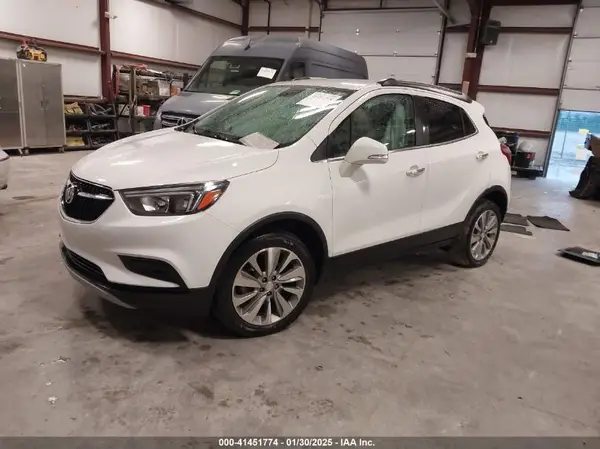 KL4CJASB2JB626339 2018 BUICK ENCORE - Image 2
