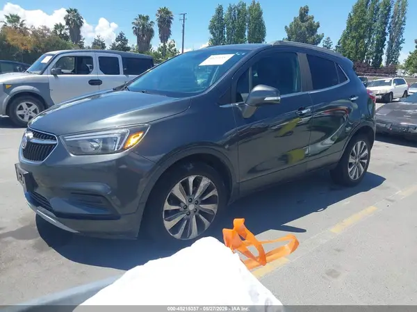 KL4CJASB2JB673421 2018 BUICK ENCORE - Image 2