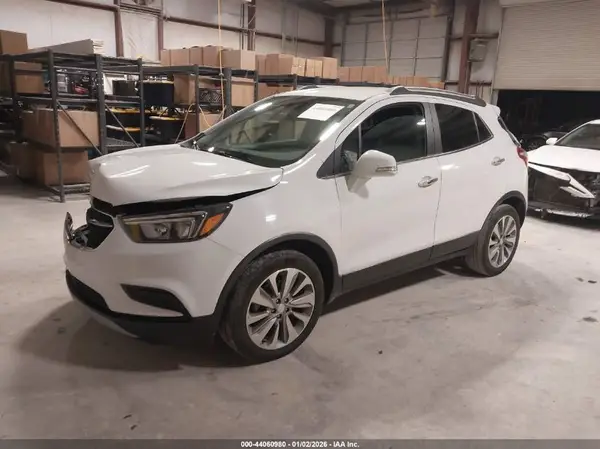 KL4CJASB2JB683768 2018 BUICK ENCORE - Image 2