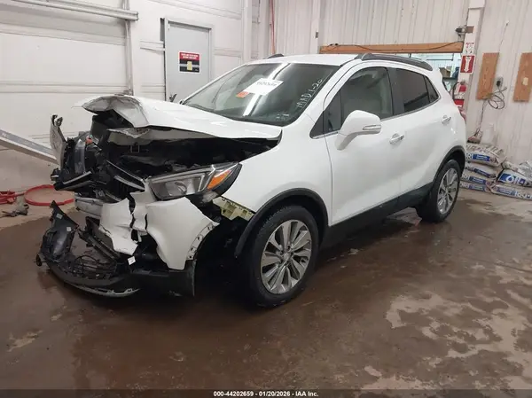 KL4CJASB2JB690199 2018 BUICK ENCORE - Image 2