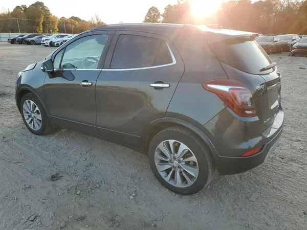 KL4CJASB2JB696150 2018 BUICK ENCORE - Image 2