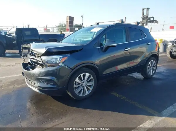 KL4CJASB2JB698917 2018 BUICK ENCORE - Image 2
