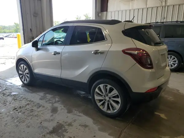 KL4CJASB2JB703789 2018 BUICK ENCORE - Image 2