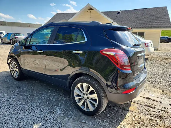 KL4CJASB2JB706210 2018 BUICK ENCORE - Image 2