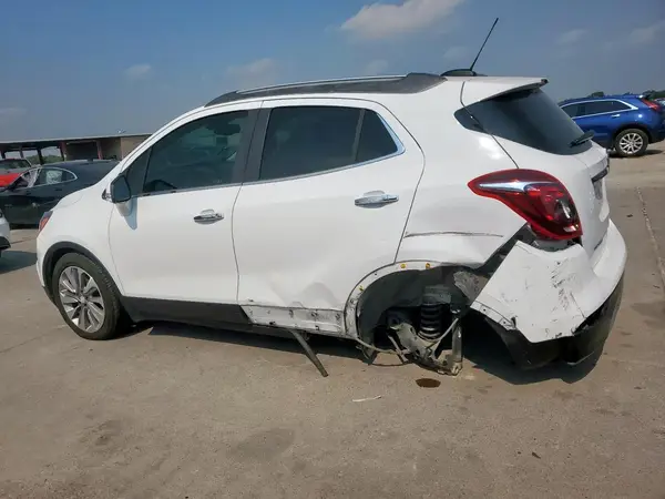 KL4CJASB2JB709950 2018 BUICK ENCORE - Image 2