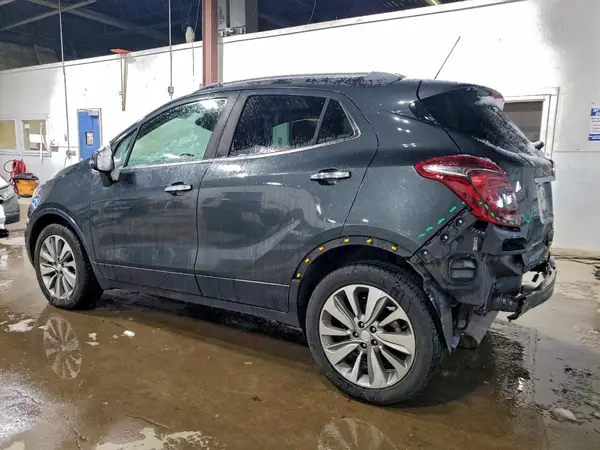 KL4CJASB2JB720561 2018 BUICK ENCORE - Image 2