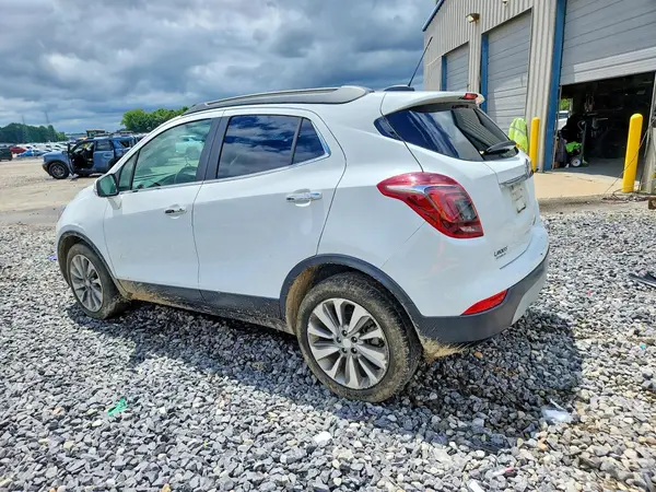 KL4CJASB2KB706077 2019 BUICK ENCORE - Image 2
