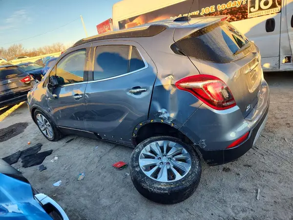 KL4CJASB2KB744179 2019 BUICK ENCORE - Image 2