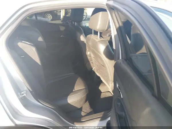 KL4CJASB2KB845724 2019 BUICK ENCORE - Image 8