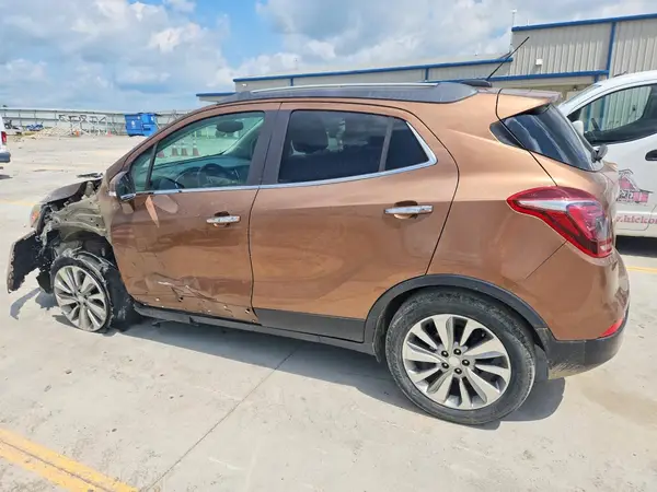 KL4CJASB3HB125504 2017 BUICK ENCORE - Image 2