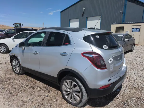 KL4CJASB3JB513435 2018 BUICK ENCORE - Image 2
