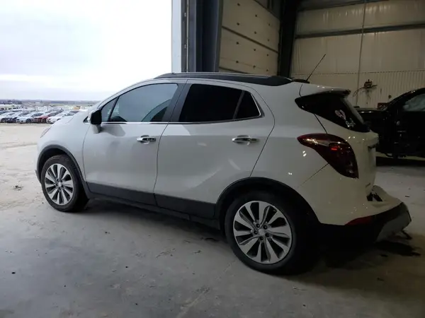 KL4CJASB3JB545754 2018 BUICK ENCORE - Image 2