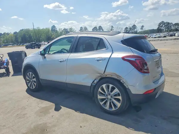 KL4CJASB3JB558875 2018 BUICK ENCORE - Image 2