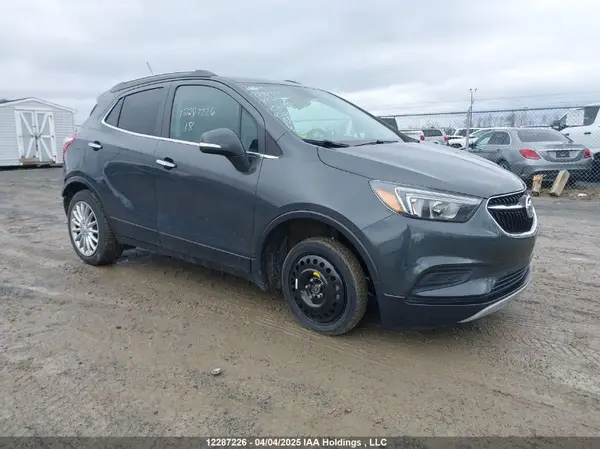 KL4CJASB3JB560982 2018 BUICK ENCORE - Image 1