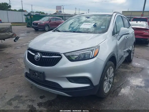 KL4CJASB3JB591729 2018 BUICK ENCORE - Image 2