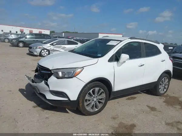KL4CJASB3JB592587 2018 BUICK ENCORE - Image 2