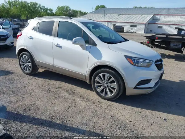 KL4CJASB3JB630013 2018 BUICK ENCORE - Image 1