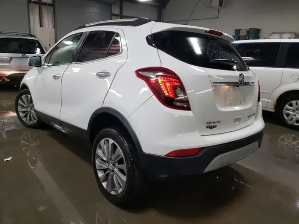 KL4CJASB3JB635275 2018 BUICK ENCORE - Image 2