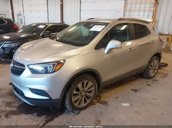 KL4CJASB3JB638824 2018 BUICK ENCORE - Image 2
