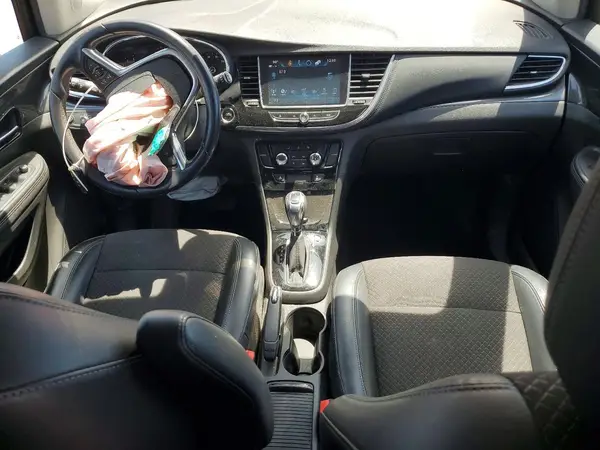 KL4CJASB3JB658233 2018 BUICK ENCORE - Image 8