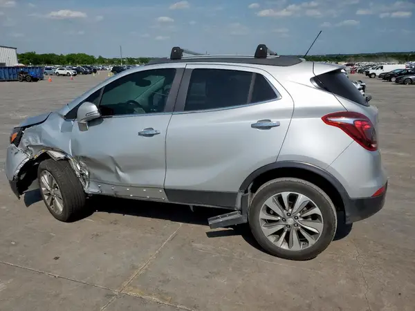 KL4CJASB3JB699493 2018 BUICK ENCORE - Image 2