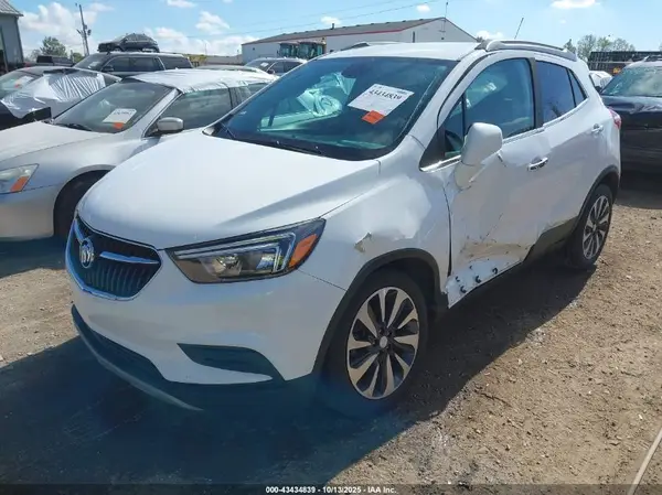 KL4CJASB3MB321243 2021 BUICK ENCORE - Image 2