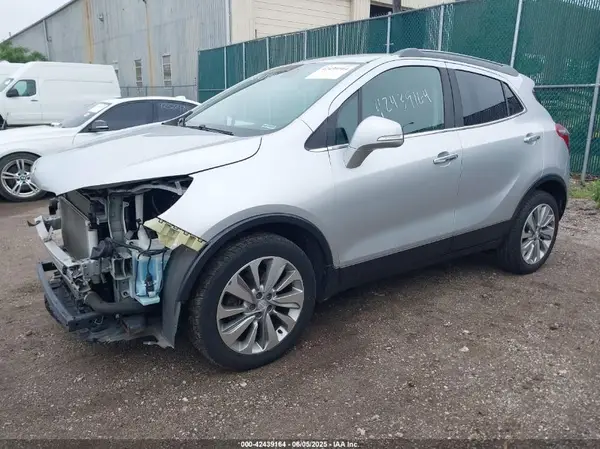 KL4CJASB4HB010149 2017 BUICK ENCORE - Image 2
