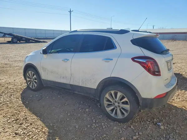 KL4CJASB4HB178020 2017 BUICK ENCORE - Image 2