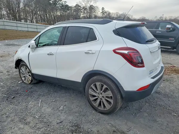 KL4CJASB4JB506798 2018 BUICK ENCORE - Image 2