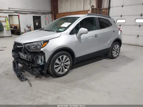 KL4CJASB4JB521737 2018 BUICK ENCORE - Image 2