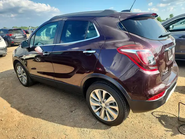 KL4CJASB4JB529661 2018 BUICK ENCORE - Image 2