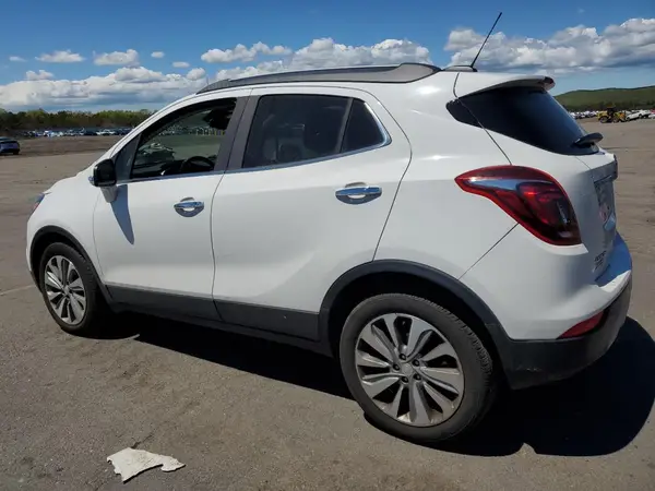 KL4CJASB4JB567794 2018 BUICK ENCORE - Image 2