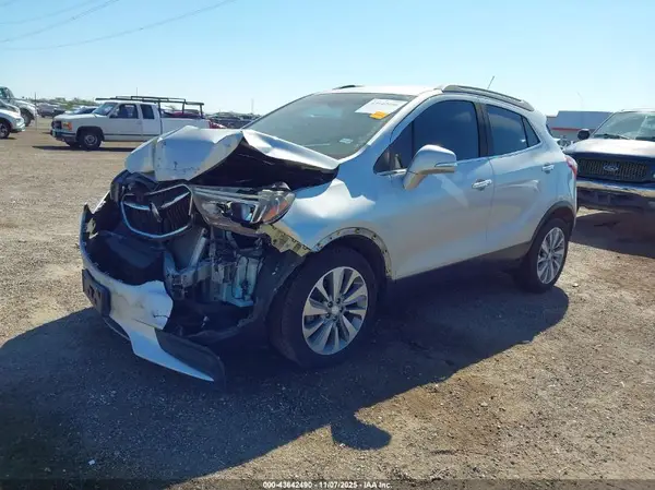 KL4CJASB4JB599161 2018 BUICK ENCORE - Image 2