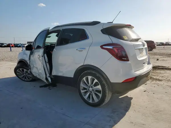KL4CJASB4JB648519 2018 BUICK ENCORE - Image 2
