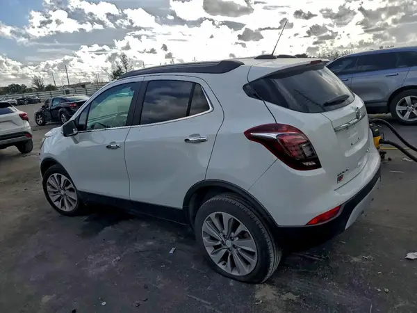 KL4CJASB4JB652263 2018 BUICK ENCORE - Image 2