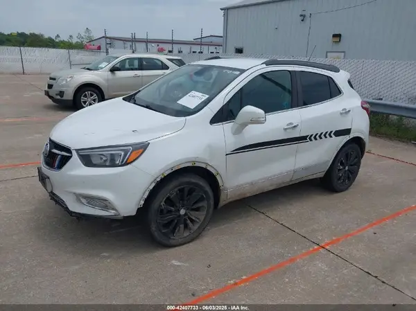 KL4CJASB4JB656829 2018 BUICK ENCORE - Image 2