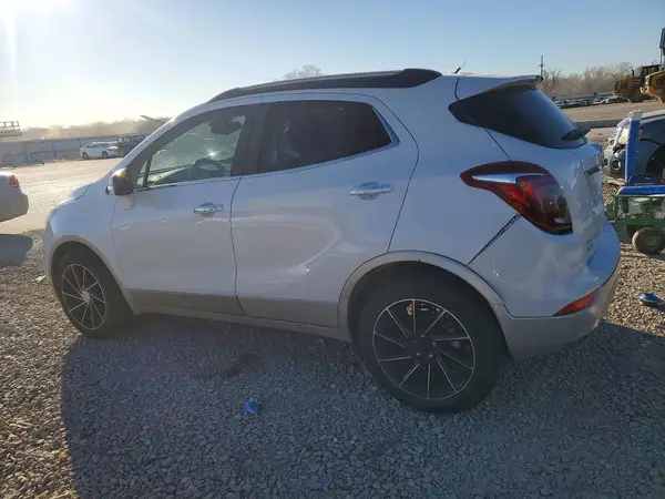 KL4CJASB4JB669354 2018 BUICK ENCORE - Image 2