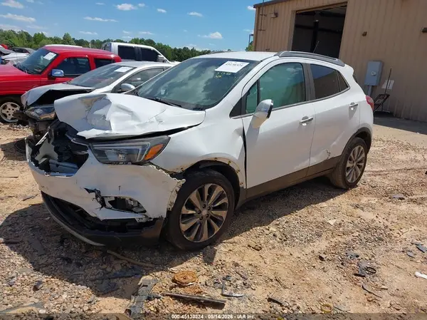 KL4CJASB4JB680757 2018 BUICK ENCORE - Image 2
