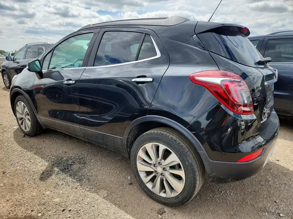 KL4CJASB4JB693802 2018 BUICK ENCORE - Image 2