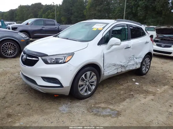 KL4CJASB4JB694660 2018 BUICK ENCORE - Image 2