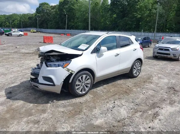 KL4CJASB4JB697834 2018 BUICK ENCORE - Image 2