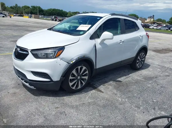 KL4CJASB4MB338343 2021 BUICK ENCORE - Image 2