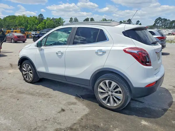 KL4CJASB5JB528678 2018 BUICK ENCORE - Image 2