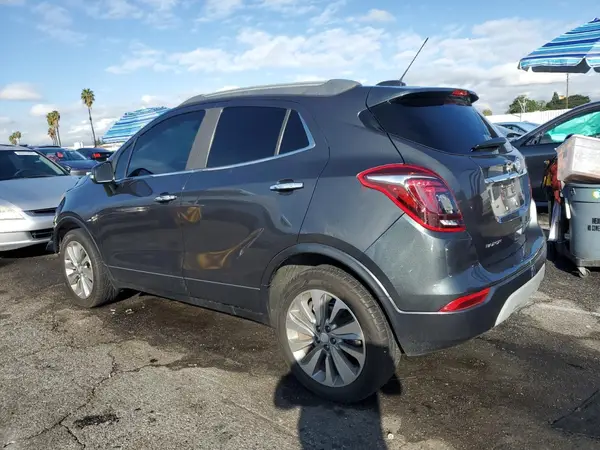 KL4CJASB5JB538773 2018 BUICK ENCORE - Image 2