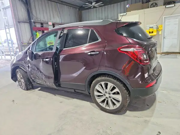 KL4CJASB5JB556383 2018 BUICK ENCORE - Image 2