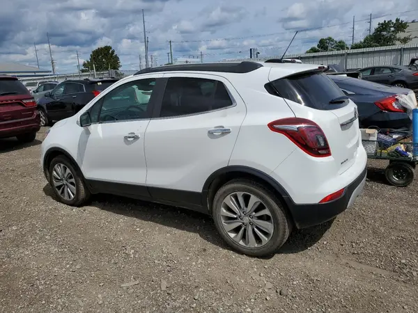 KL4CJASB5JB558960 2018 BUICK ENCORE - Image 2