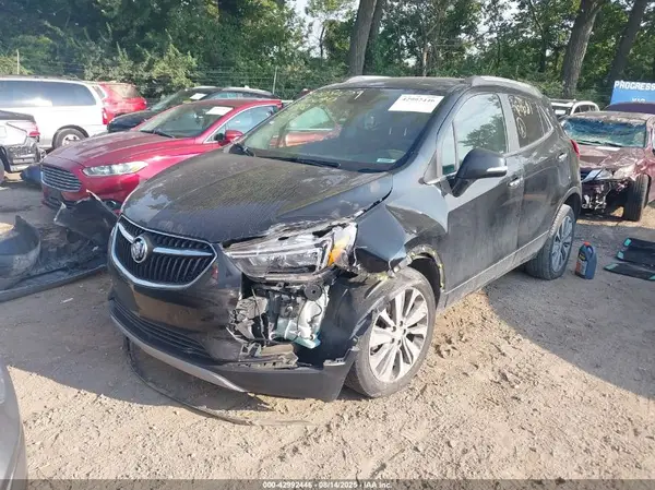 KL4CJASB5JB561681 2018 BUICK ENCORE - Image 2