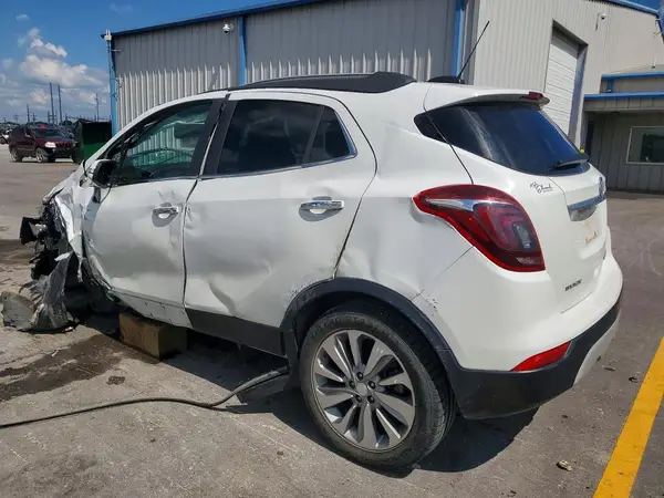 KL4CJASB5JB631700 2018 BUICK ENCORE - Image 2