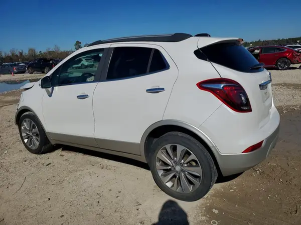 KL4CJASB5JB682887 2018 BUICK ENCORE - Image 2