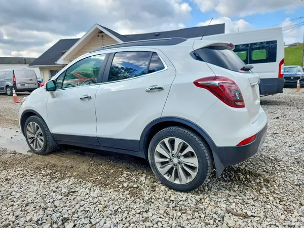 KL4CJASB5KB705490 2019 BUICK ENCORE - Image 2
